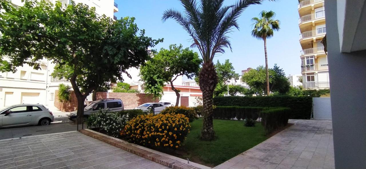 Ola Marina Solo Familias Playa de Gandia Exterior foto